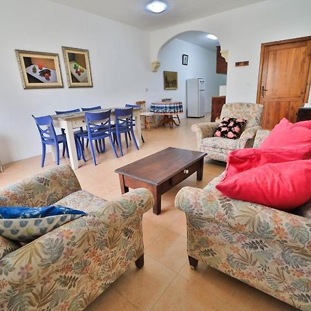 Island Break Residence Marsalforn Bagian luar foto