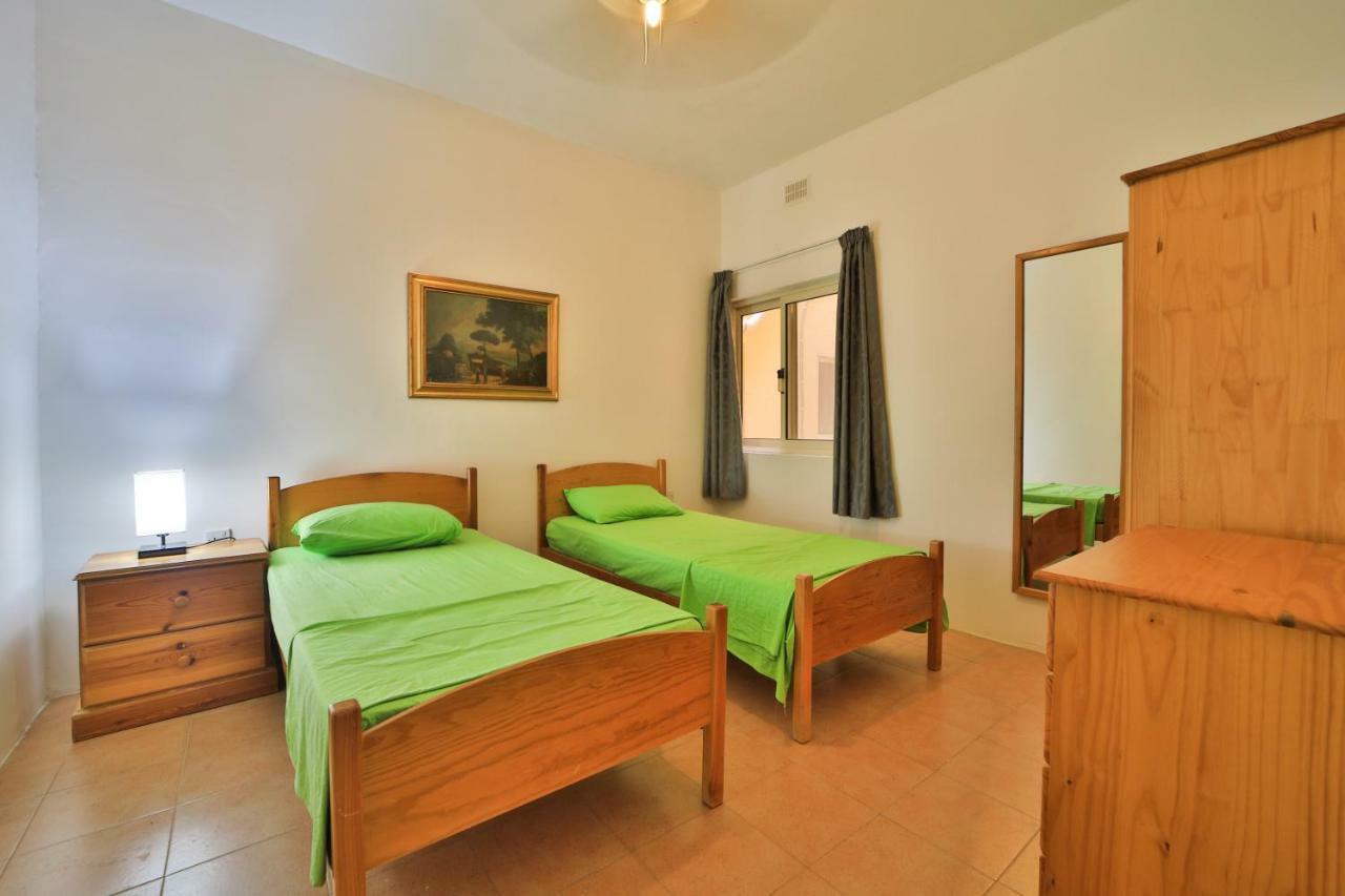 Island Break Residence Marsalforn Bagian luar foto