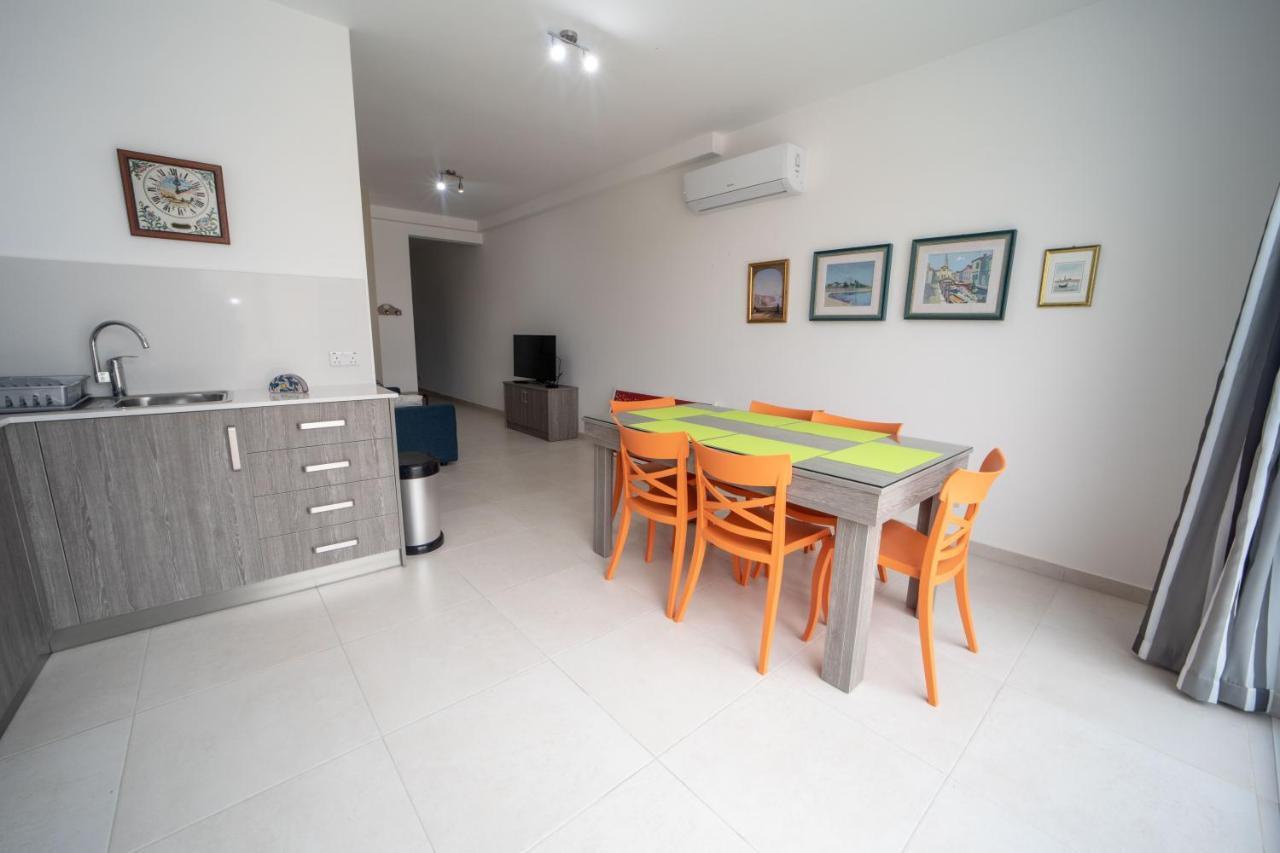 Island Break Residence Marsalforn Bagian luar foto