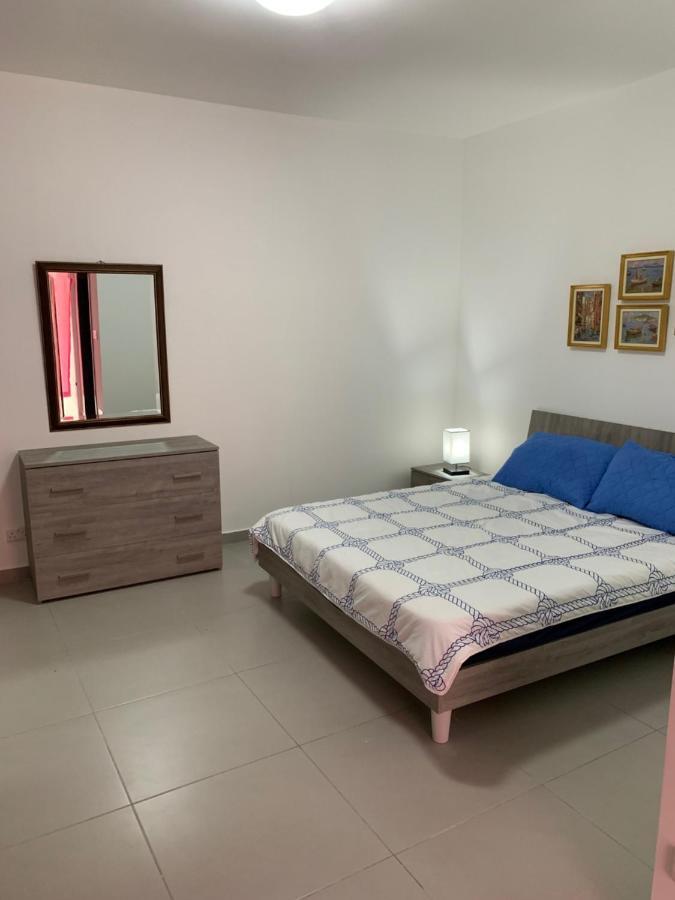 Island Break Residence Marsalforn Bagian luar foto