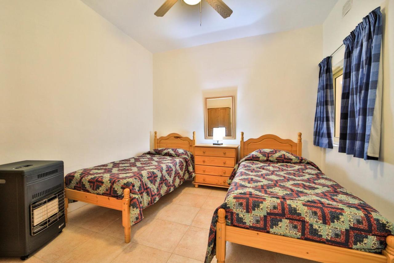 Island Break Residence Marsalforn Bagian luar foto