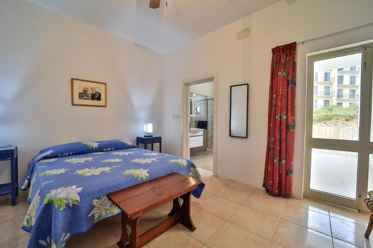 Island Break Residence Marsalforn Bagian luar foto
